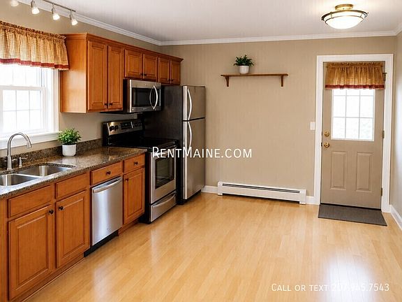 3rd image of 205 Silk St