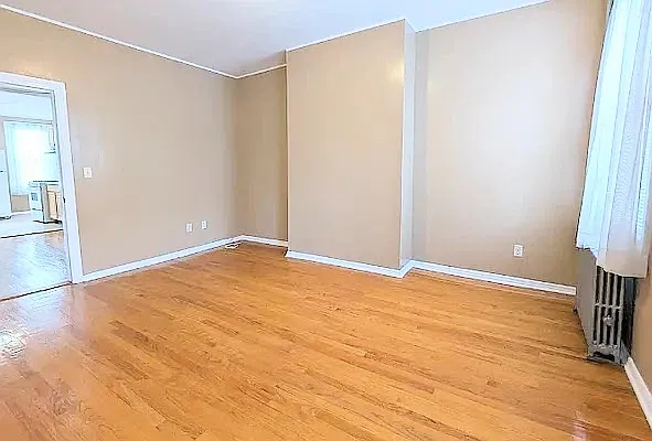 Rented by NYC REALTY GROUP 693 | media 16