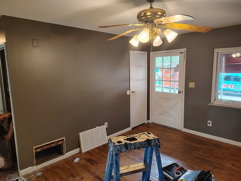 819 Parker Rd — Photo 4