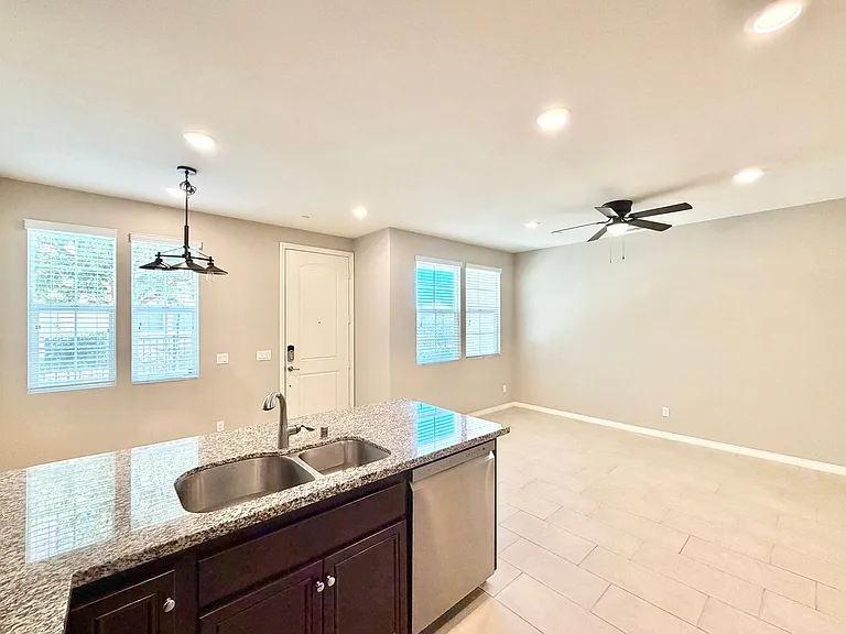 40390 Calle Real — Photo 7