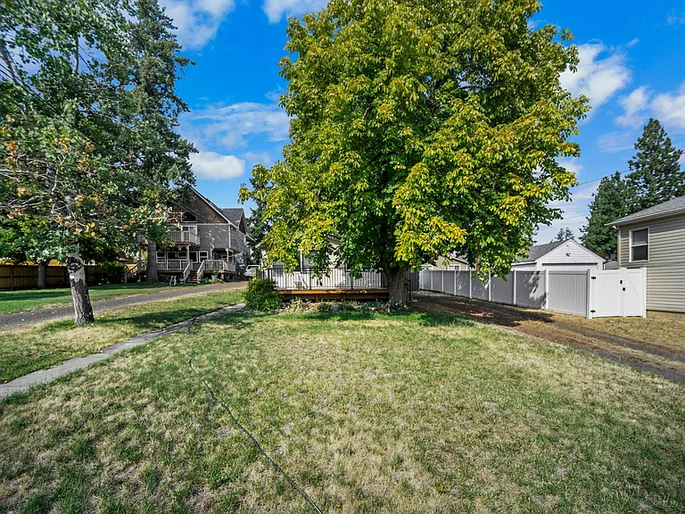 3821 E 32nd Ave — Photo 19