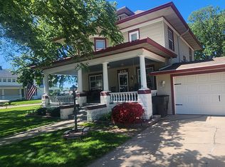 210 W Nemaha St, Blue Hill, NE 68930