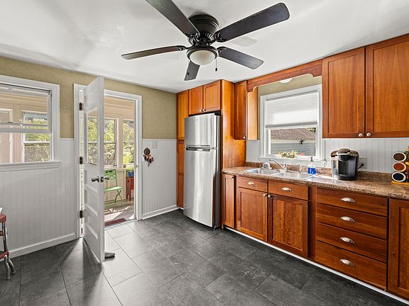 4th image of 97 Providence Avenue