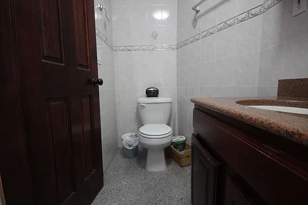 Rented by Nooklyn NYC LLC | media 43