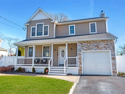 (Undisclosed Address), Lake Grove, NY, 11755