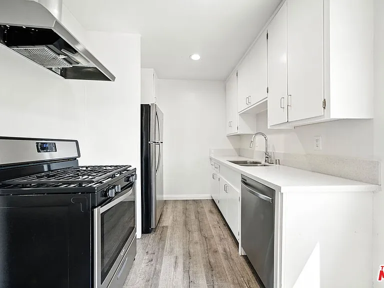510 Pacific Ave #7 — Photo 4