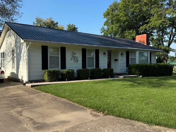 200 Driftwood Dr, Sedalia, MO 65301