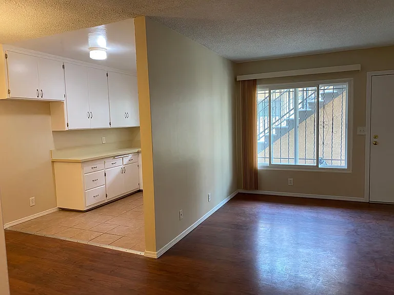 10630 S Crenshaw Blvd #3 — Photo 6