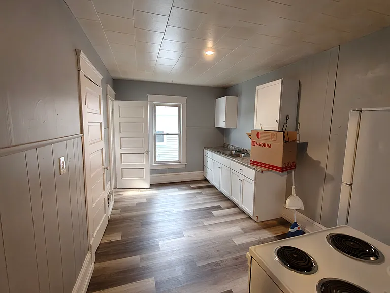 617 Holmes Ave #B — Photo 8
