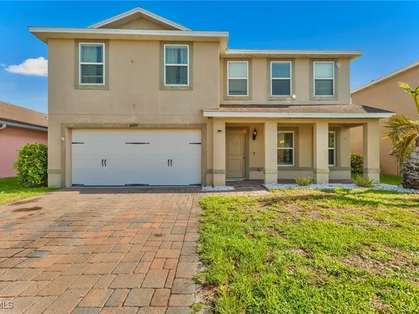 10329 Canal Brook Ln, Lehigh Acres, FL 33936