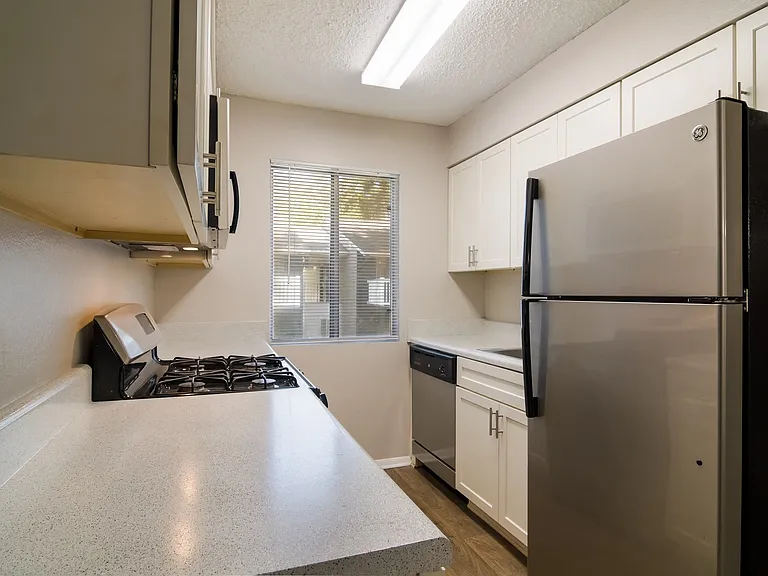 Dunwoody Pointe — Photo 33