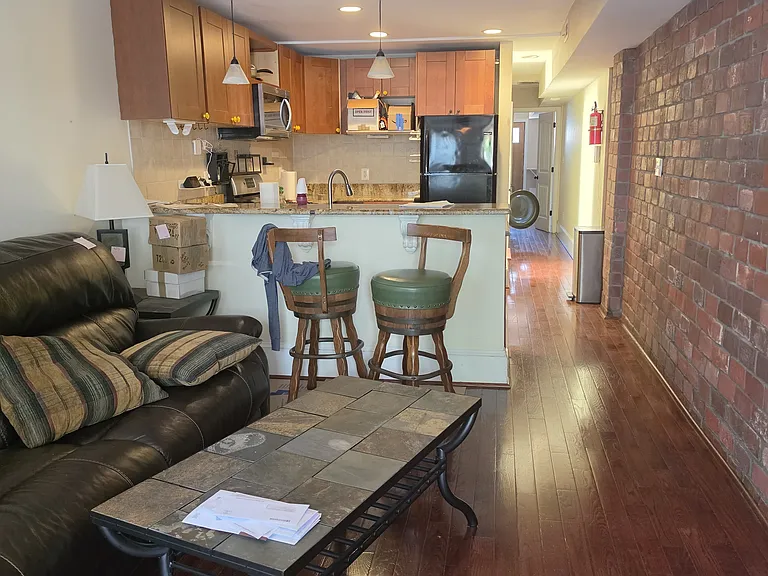 1315 K St SE — Photo 2