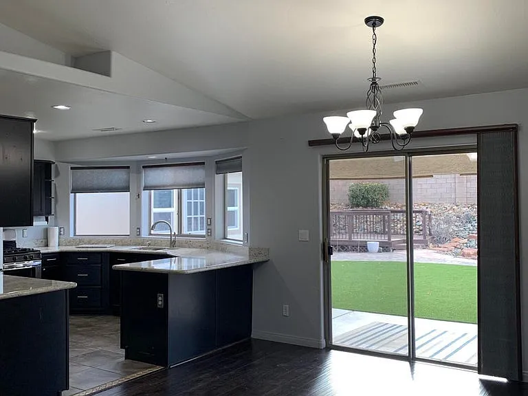 7810 N Highview — Photo 4