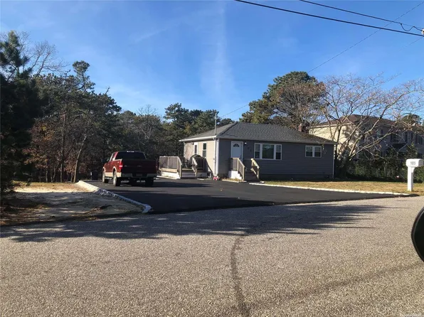 105 Peters Lane, Westhampton Beach, NY 11978