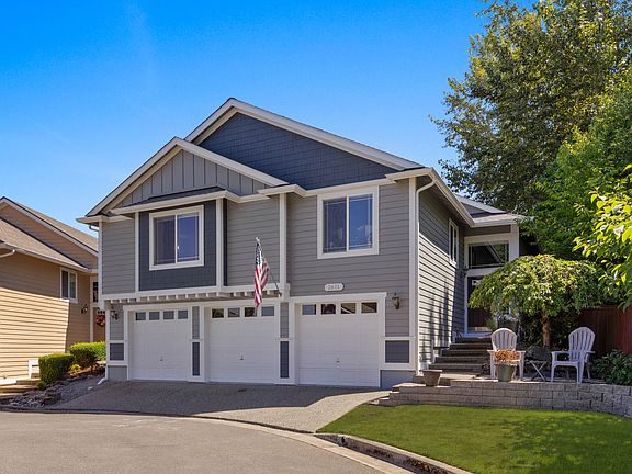 2nd image of 2611 10th St SW