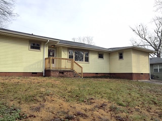 1st image of 3860 Mark Twain Cir