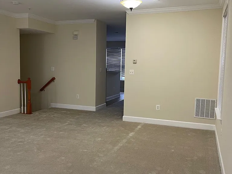 620 Kingfisher Ave — Photo 2