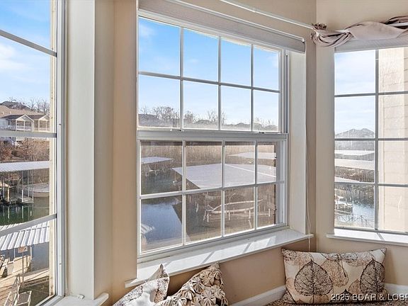 2nd image of 303 Charleston Dr #2B
