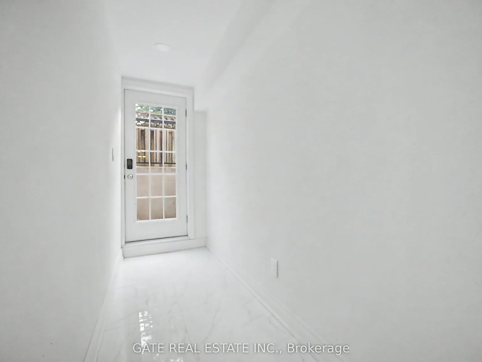 3 bed, $2,200 — Photo 4