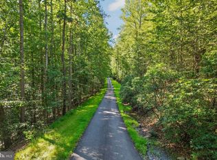 9859 Hemlock Hills Ct, Manassas, VA 20111