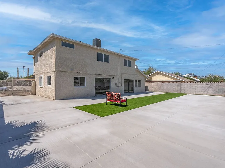 2298 Golden Arrow Dr — Photo 7
