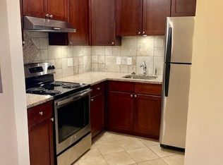 5210 E St SE APT 11, Washington, DC 20019