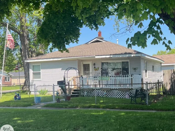 2023 Minnie St, Port Huron, MI 48060