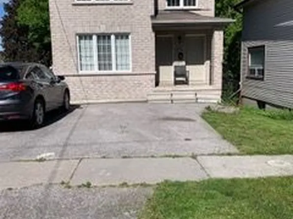 27 Nassau St #2, Oshawa, ON L1J 4A3