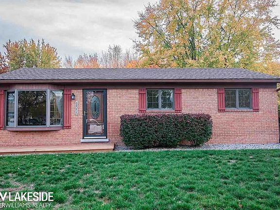 3rd image of 48255 Donahue Dr