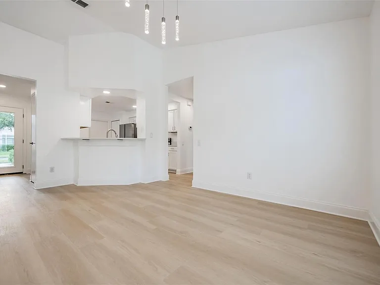 4208 Pine Isle Dr — Photo 14