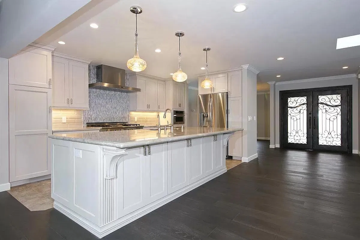 2736 Arnoldson Ave — Photo 1