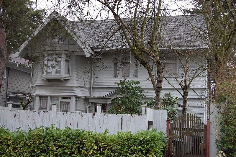 2nd image of 2716 Broadway E