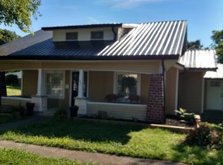 400 SE 2nd St, Paoli, IN 47454