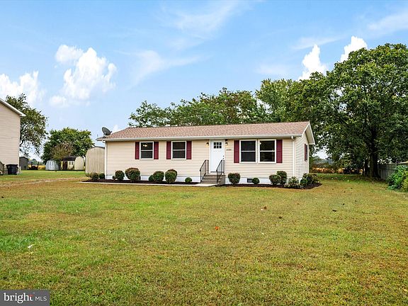 3rd image of 22991 Westview Dr