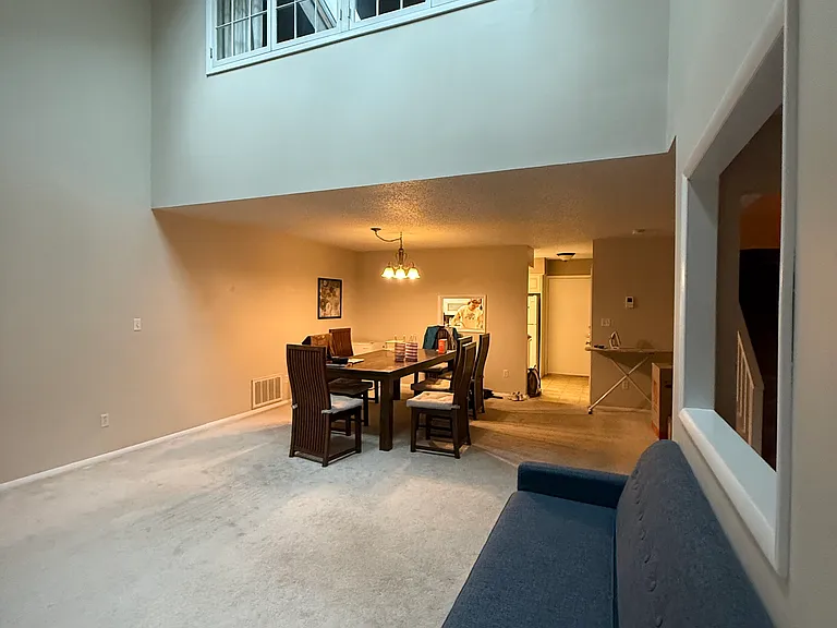 824 W Aaron Dr — Photo 3