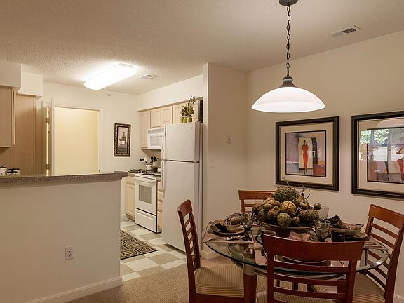 4th image of 622 Hilltop Dr #622