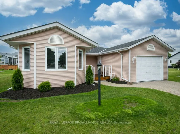 9 Quaker Ct, Prince Edward County, ON K0K 3L0