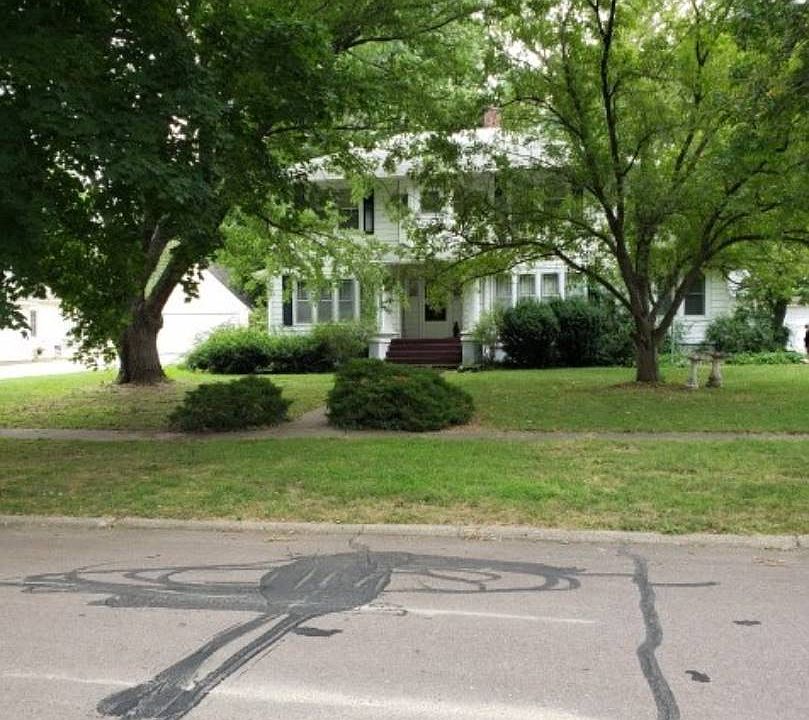1st image of 205 N Padley Ave