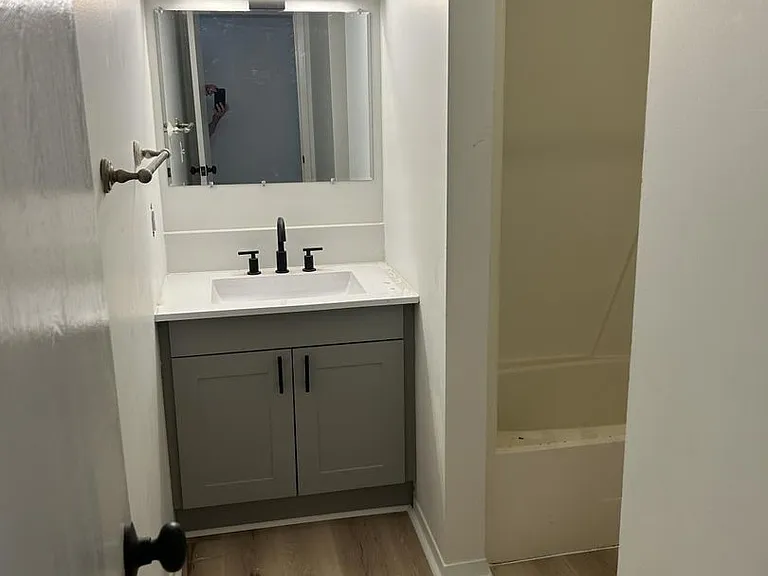 270 Everett Ave — Photo 9
