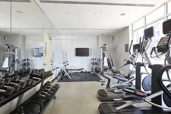 Rented by Compass | media 18