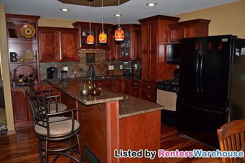 2nd image of 3525 Williams Dr