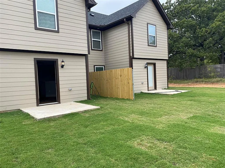 1020 Layne Dr — Photo 16