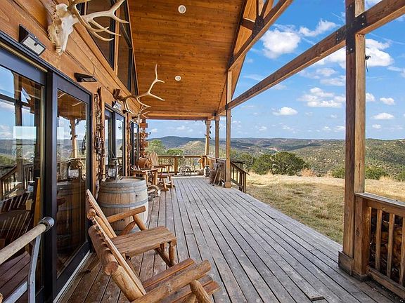 4th image of 6651 Farview Valley Road