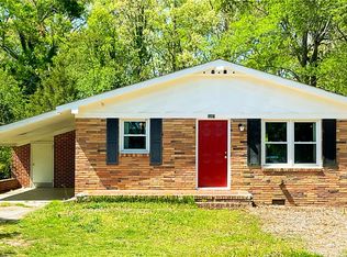 2207 E Lee Rd, Taylors, SC 29687