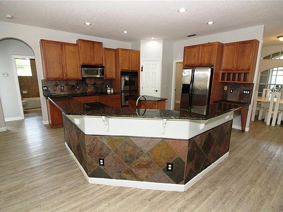 5th image of 2258 Sultan Cir