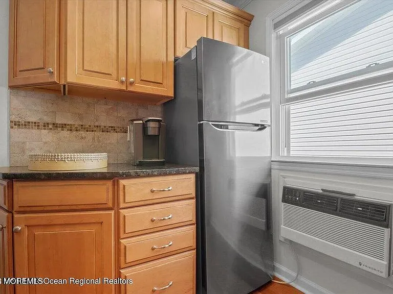2204 Grand Central Ave #15 — Photo 5