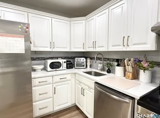 50 Greenhouse Road #49C, Bridgeport, CT