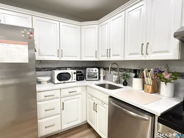 50 Greenhouse Road #49C, Bridgeport, CT 06606