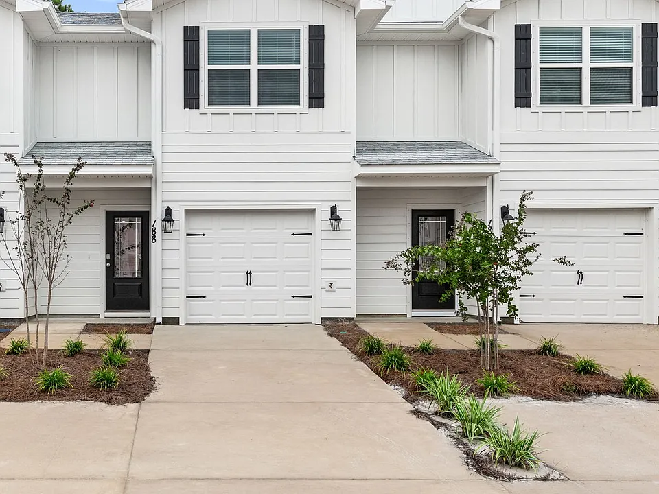 188 Ellery Ln