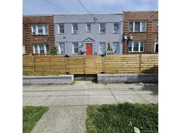 5025 1st St NW, Washington, DC 20011